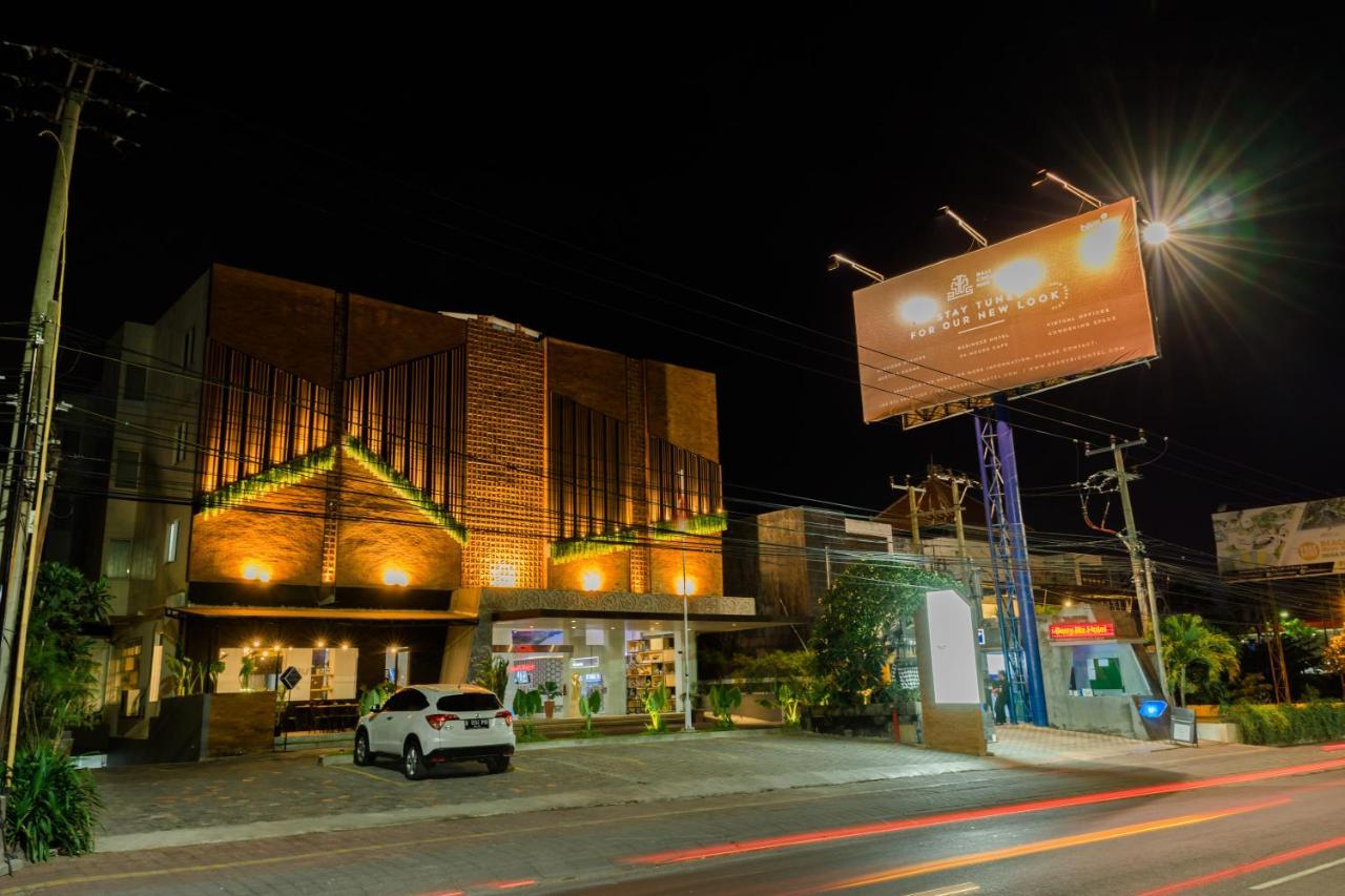 Berry Biz Hotel Sunset Road Seminyak Eksteriør bilde