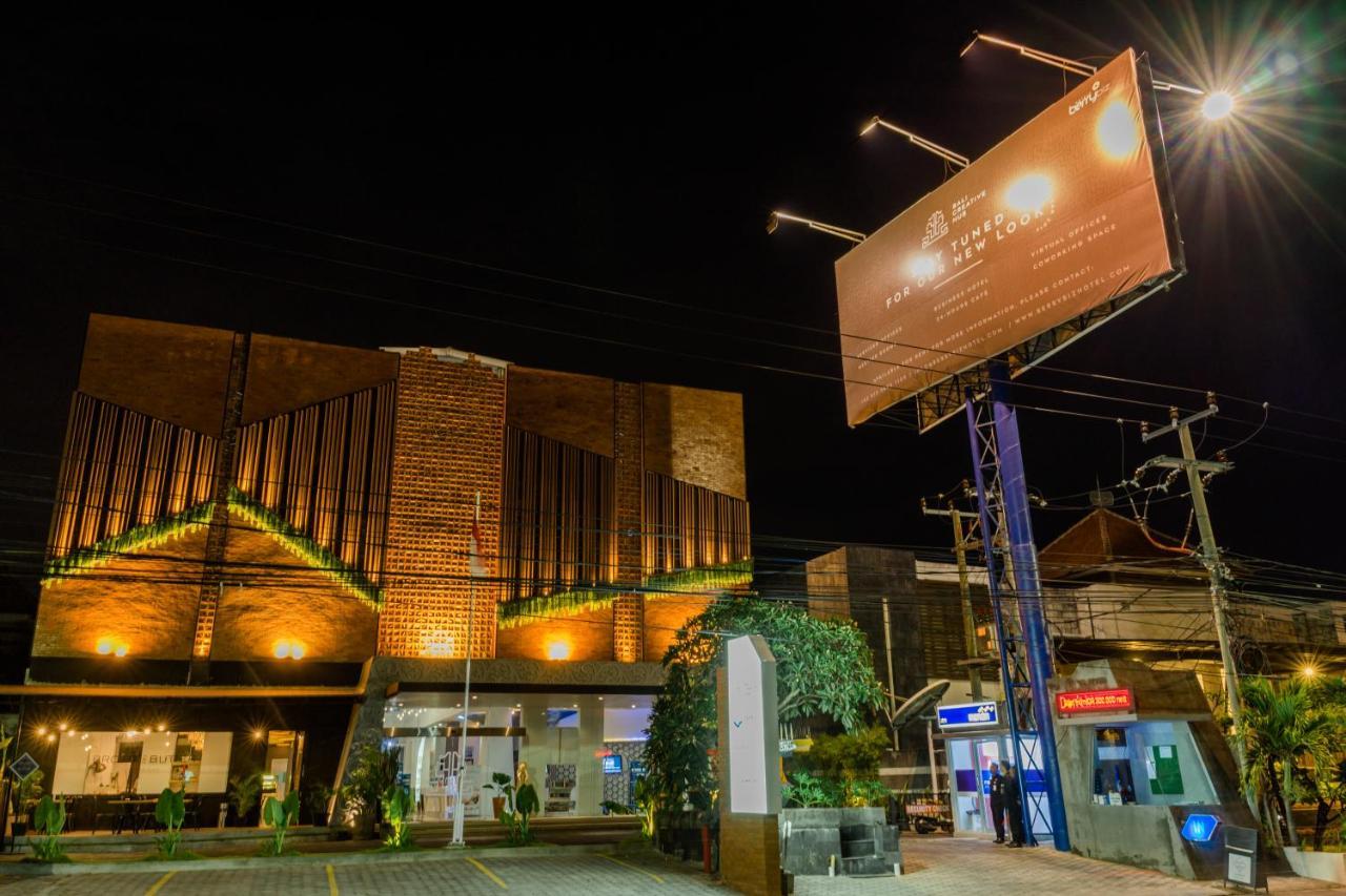 Berry Biz Hotel Sunset Road Seminyak Eksteriør bilde