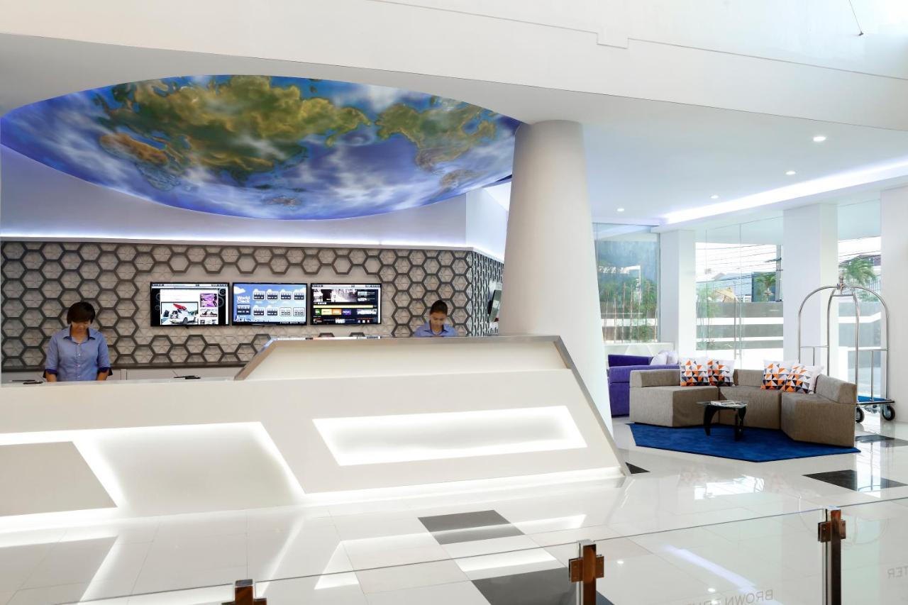 Berry Biz Hotel Sunset Road Seminyak Eksteriør bilde
